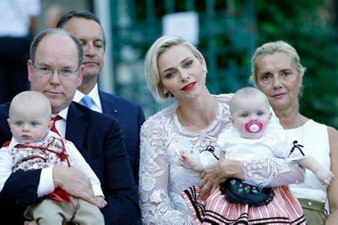 Monaco confidences : Caroline de Monaco et son frère le prince Albert - Entre amitié, jalousie et rivalités